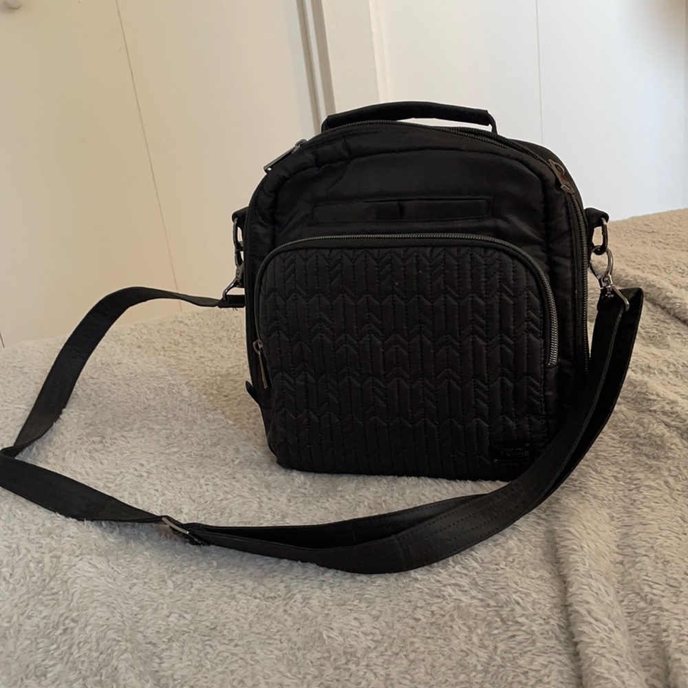 Lug Ranger in Brushed Black